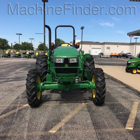2018 John Deere 5055E Image 3