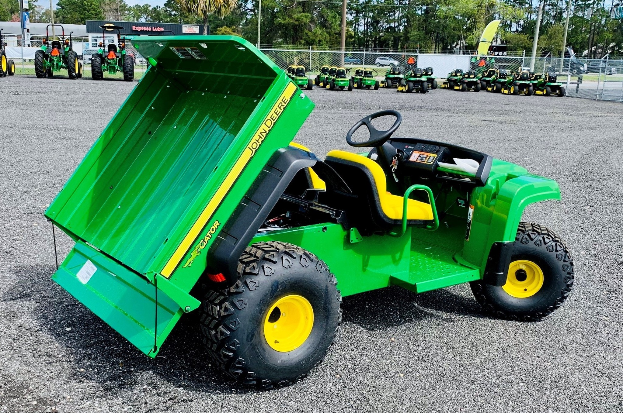 2019 John Deere TS 4X2 Image 4