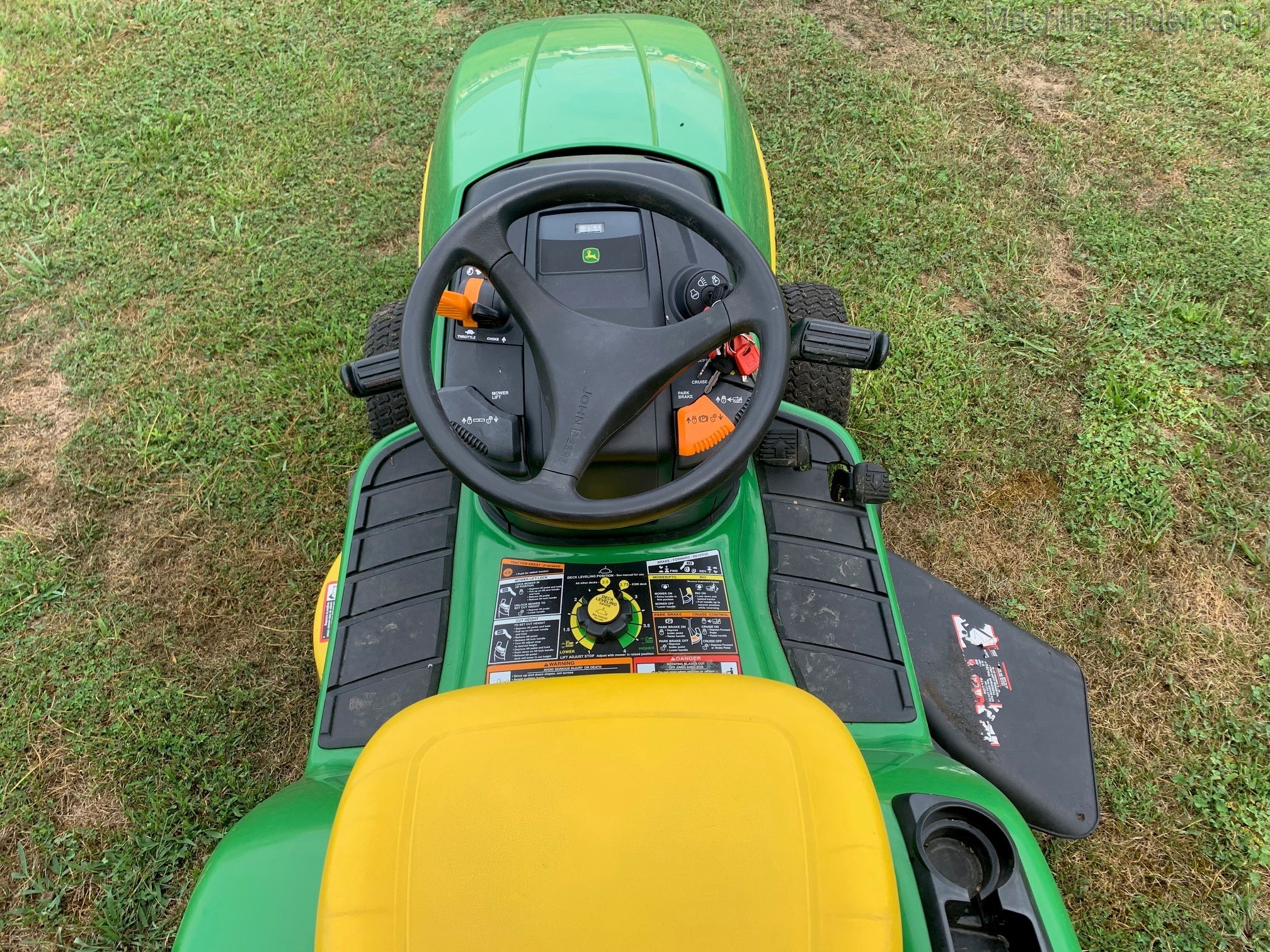 2009 John Deere X300 Image 8