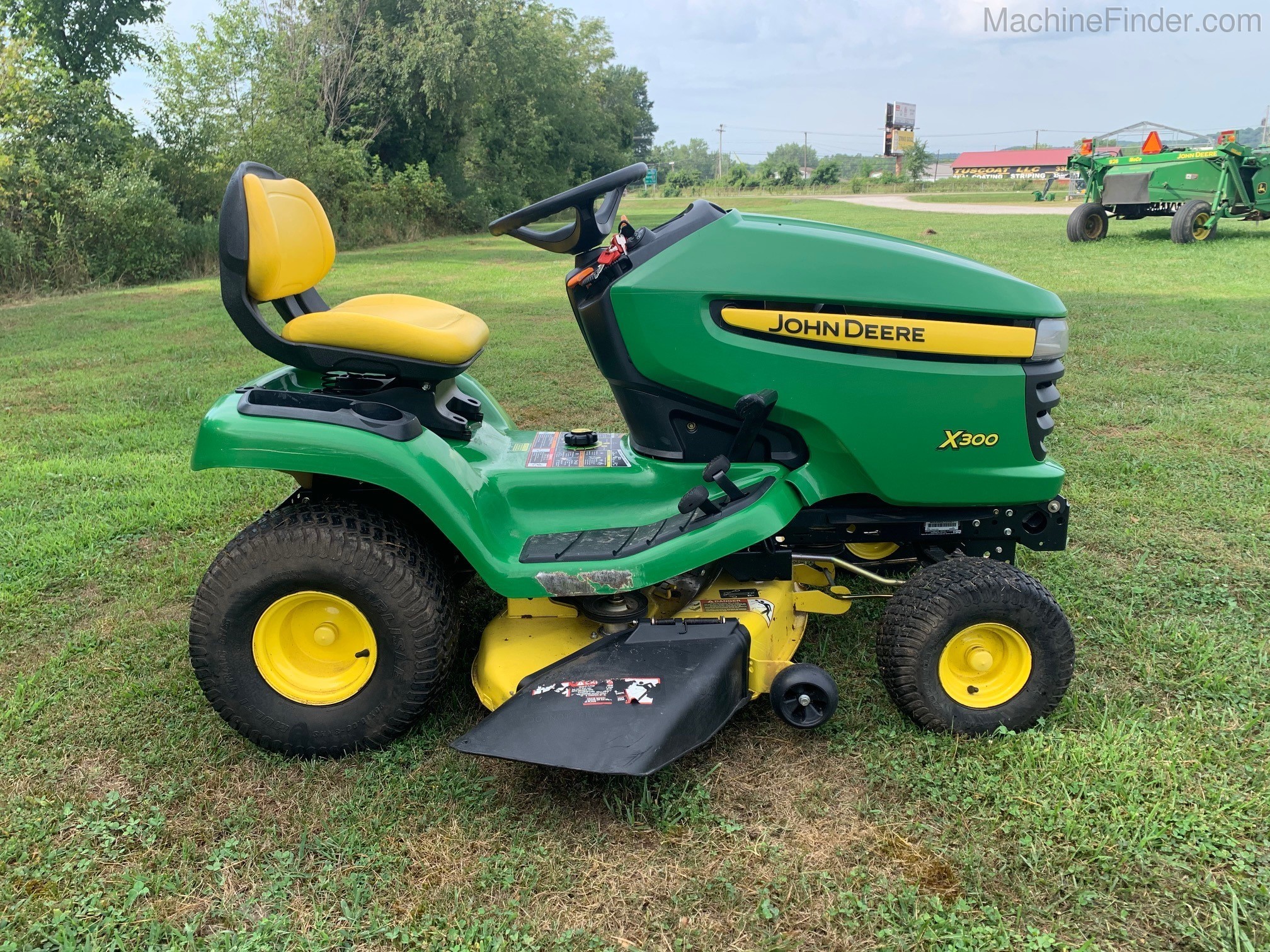 2009 John Deere X300 Image 6