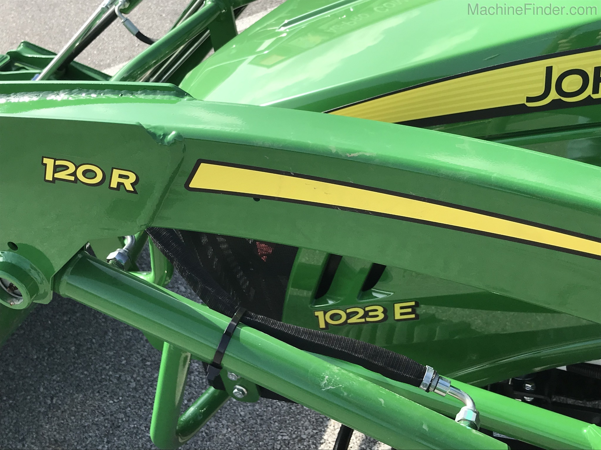 2020 John Deere 1023E Image 7