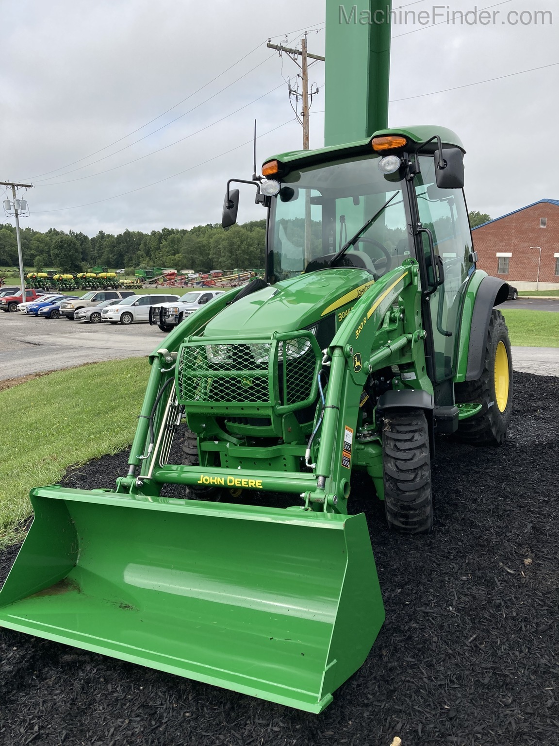 2019 John Deere 3046R Image 1