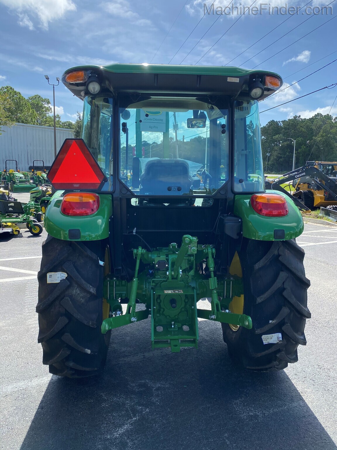 2021 John Deere 5055E Image 5