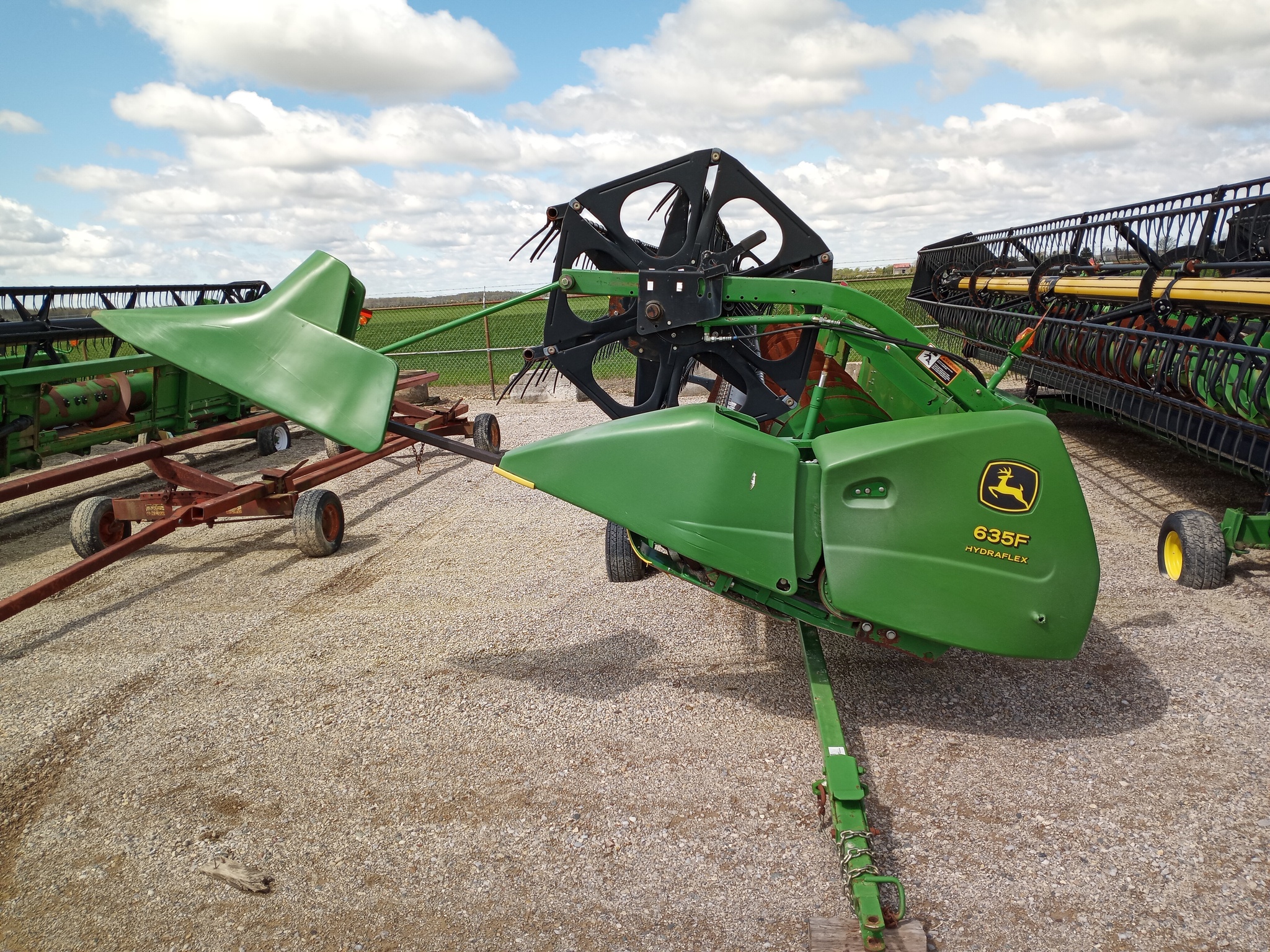 2004 John Deere 635F Combine Platforms