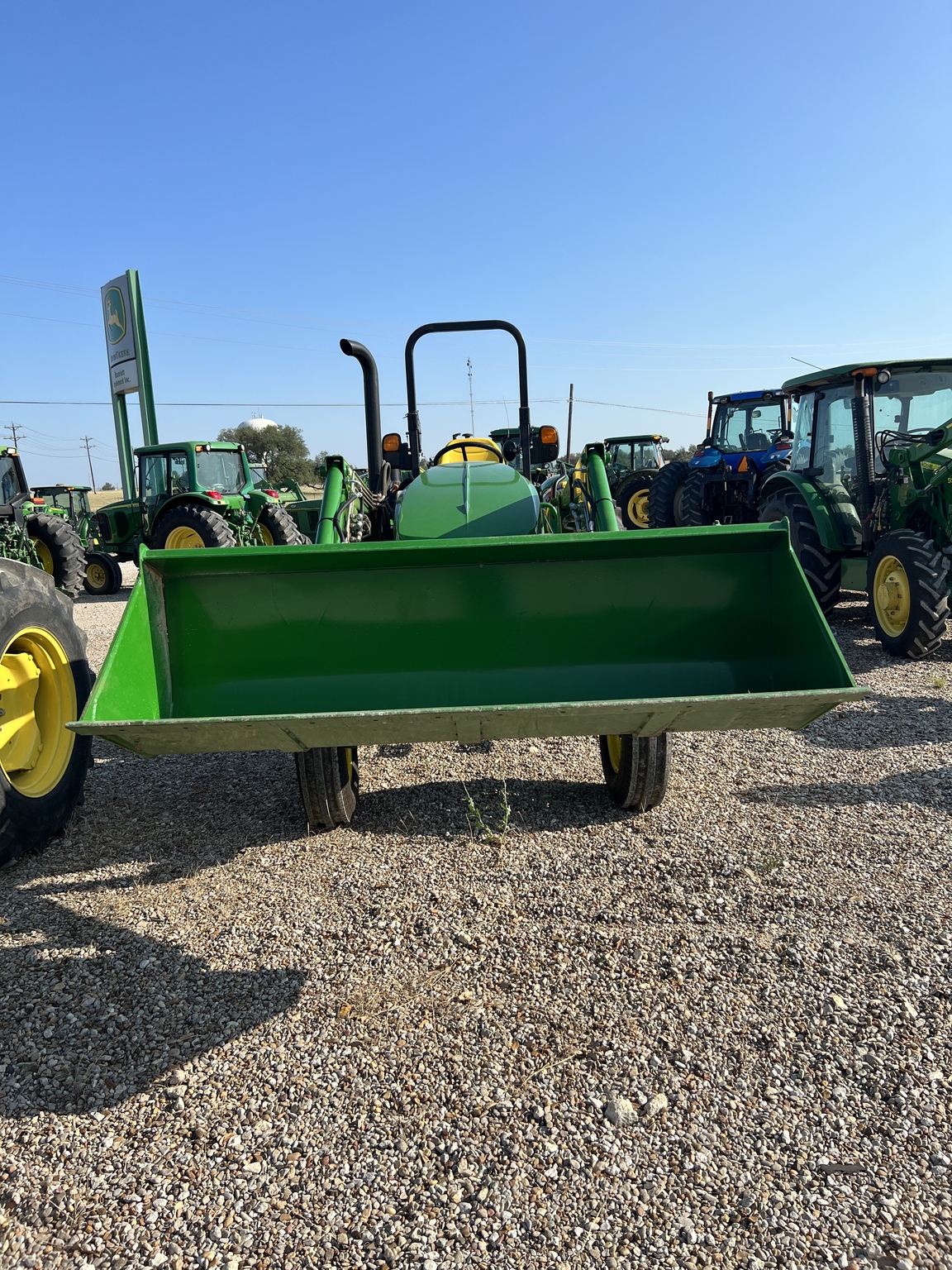 John Deere 5055E Image 2