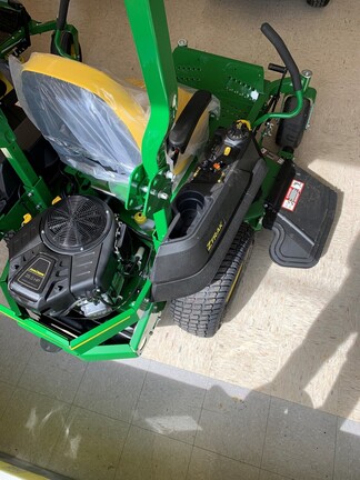 2025 John Deere Z735M