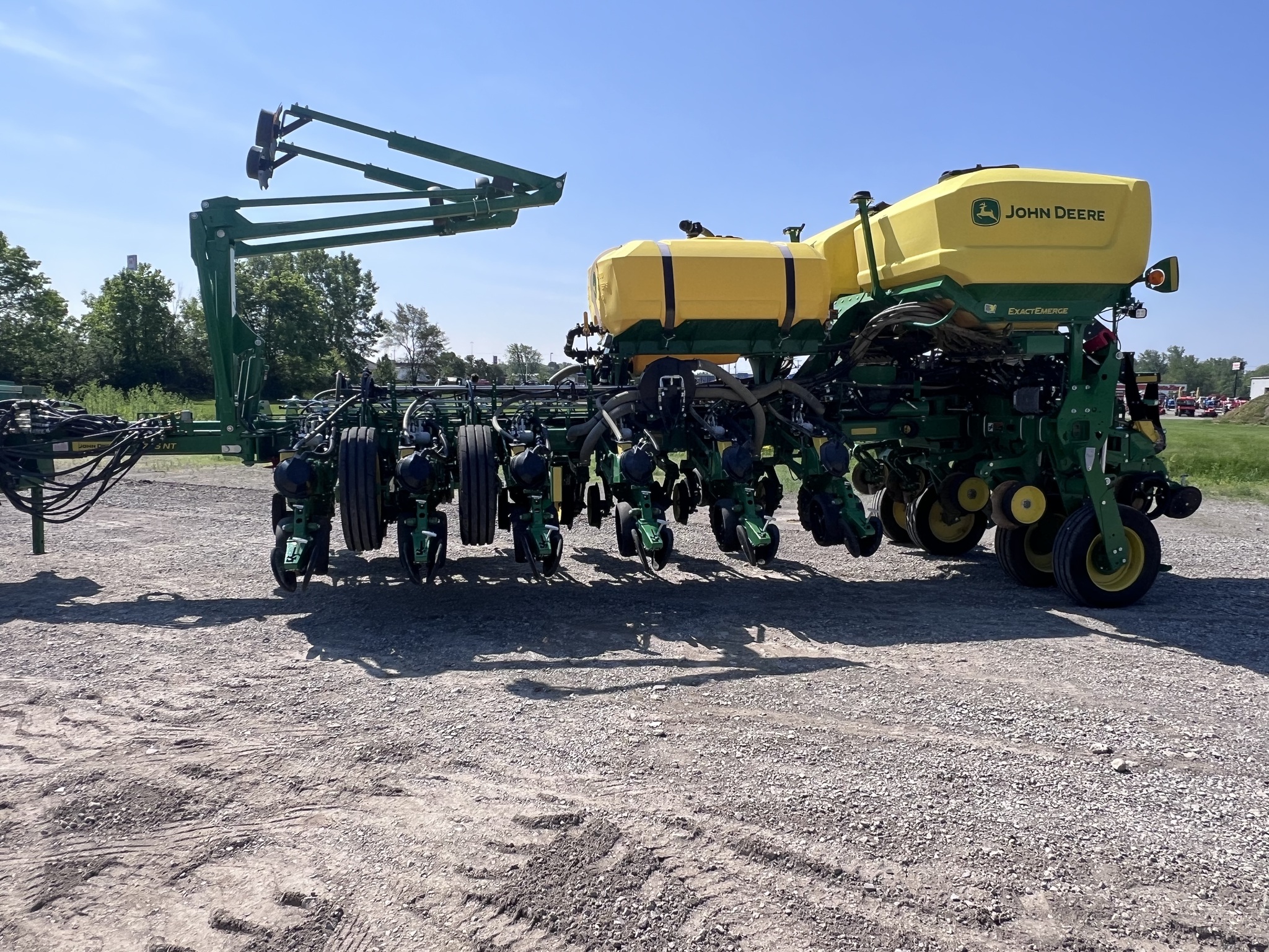 2023 John Deere 1775NT Image 18