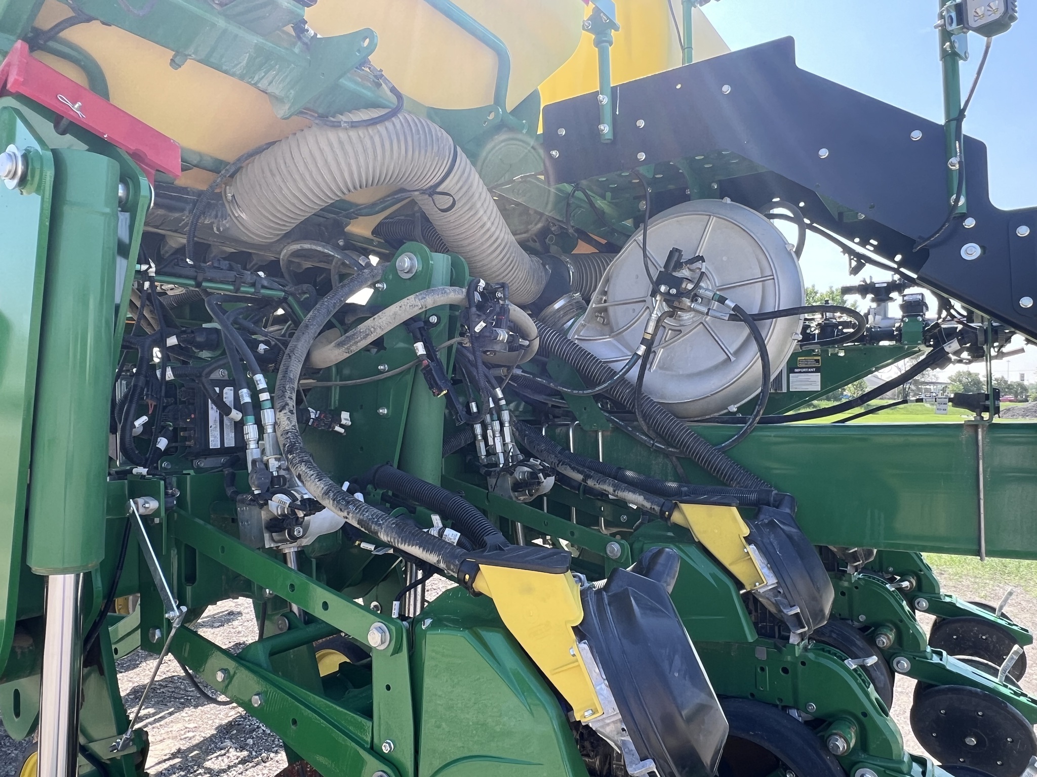 2023 John Deere 1775NT Image 15