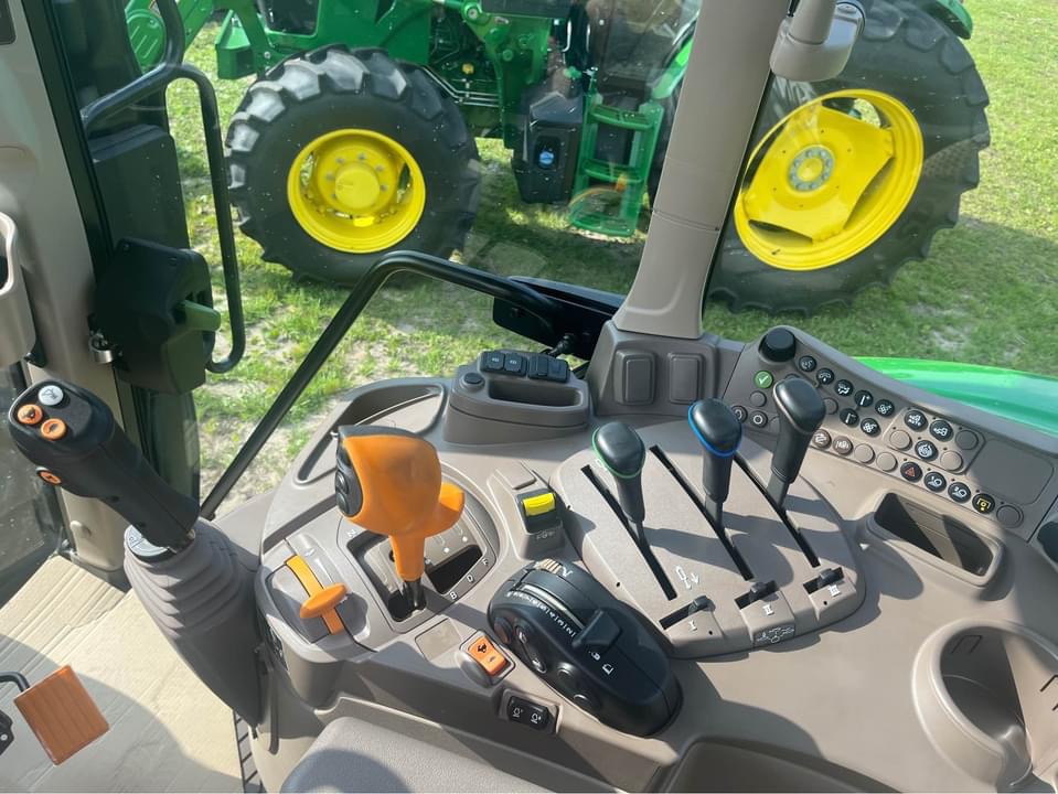 2023 John Deere 6110M Image 8