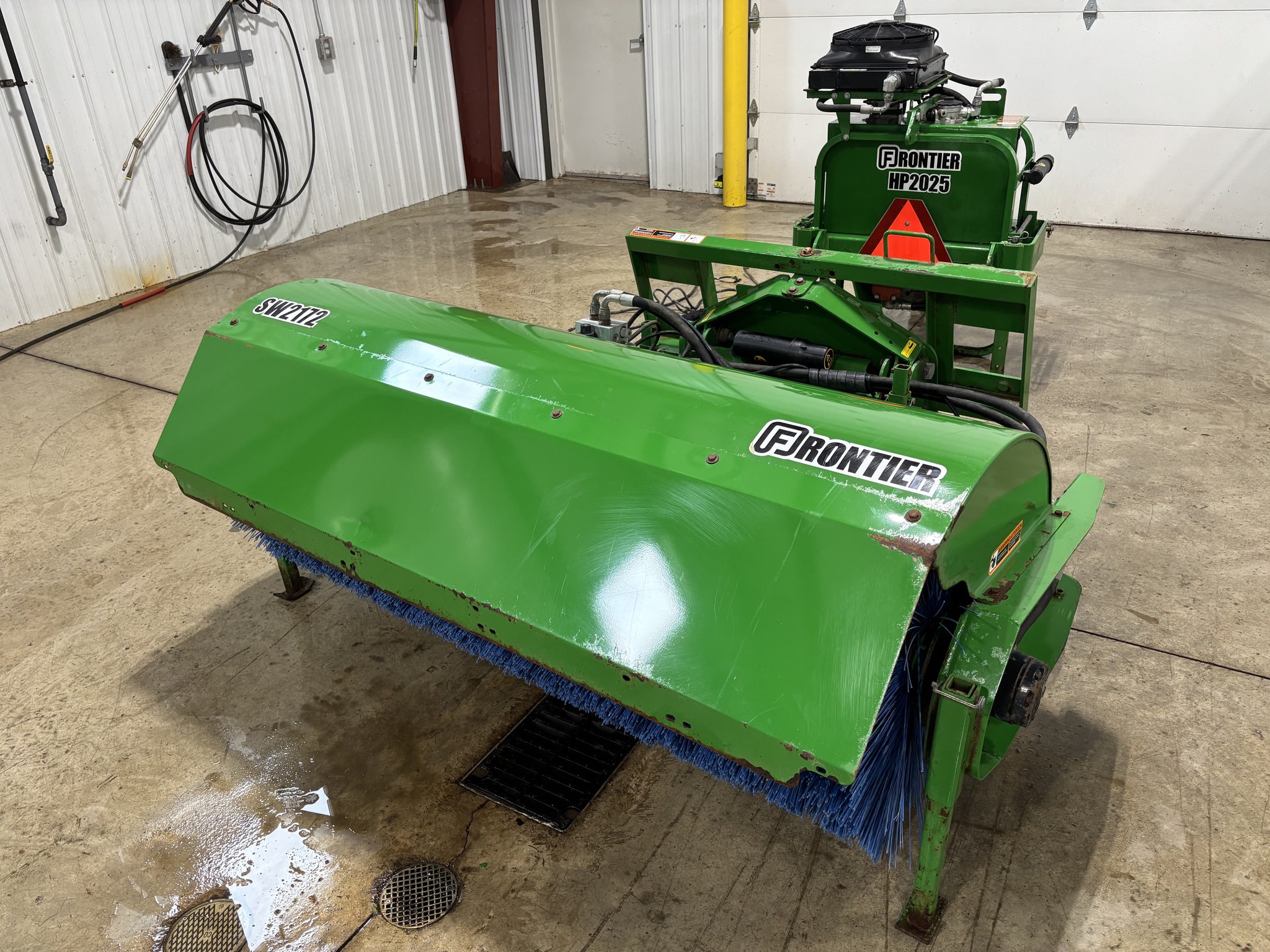 Used 2017 John Deere SW2172 Compact Utility Tractor Attachments at Koenig Equipment in Botkins, OH - PhotoXL3
