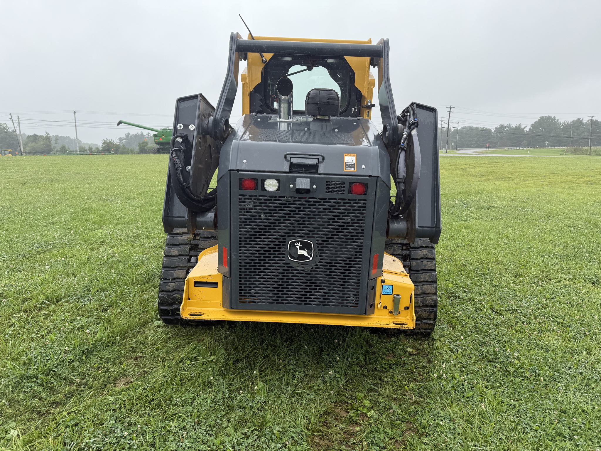 2022 John Deere 333G Image 3