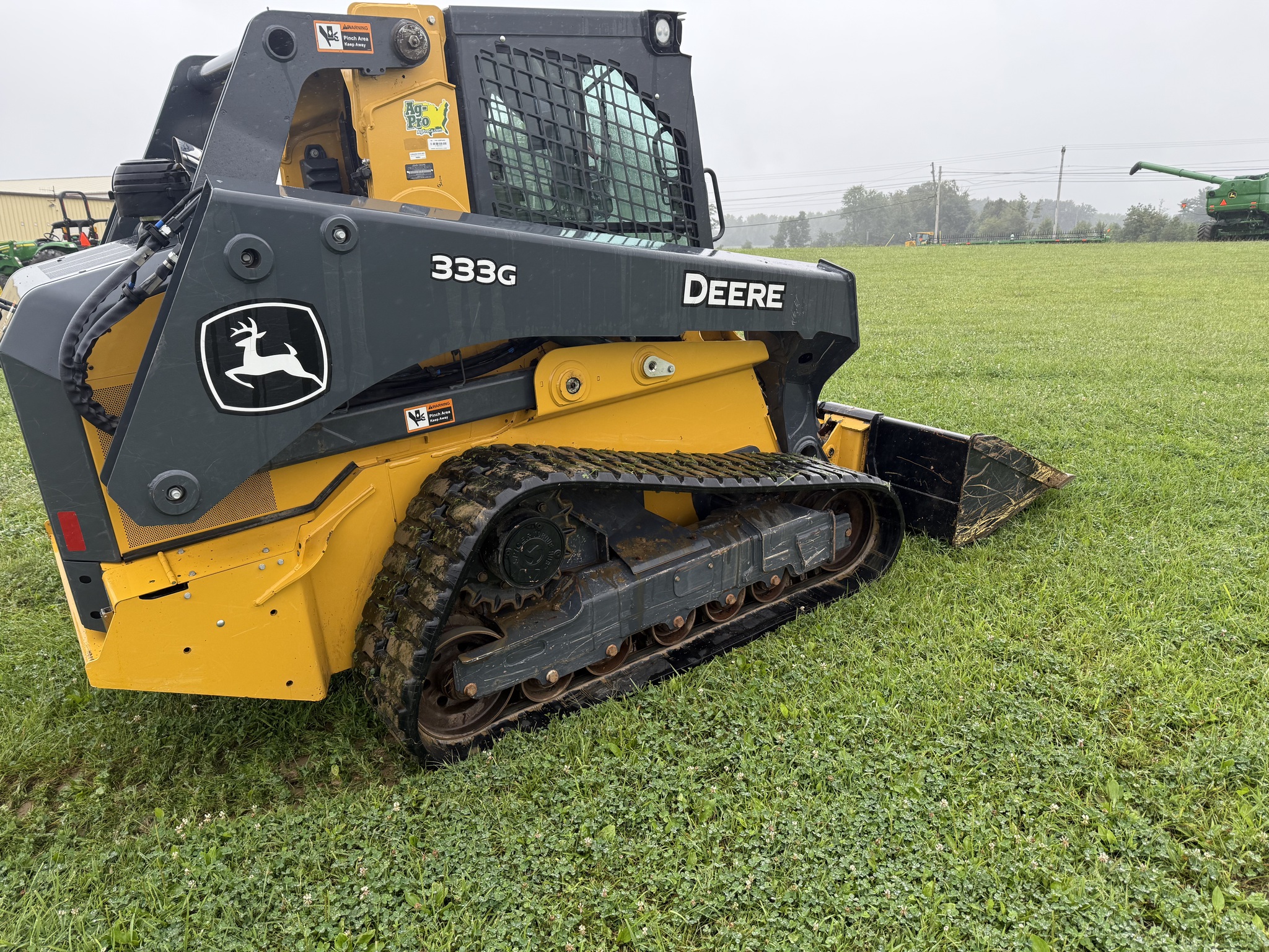 2022 John Deere 333G Image 1