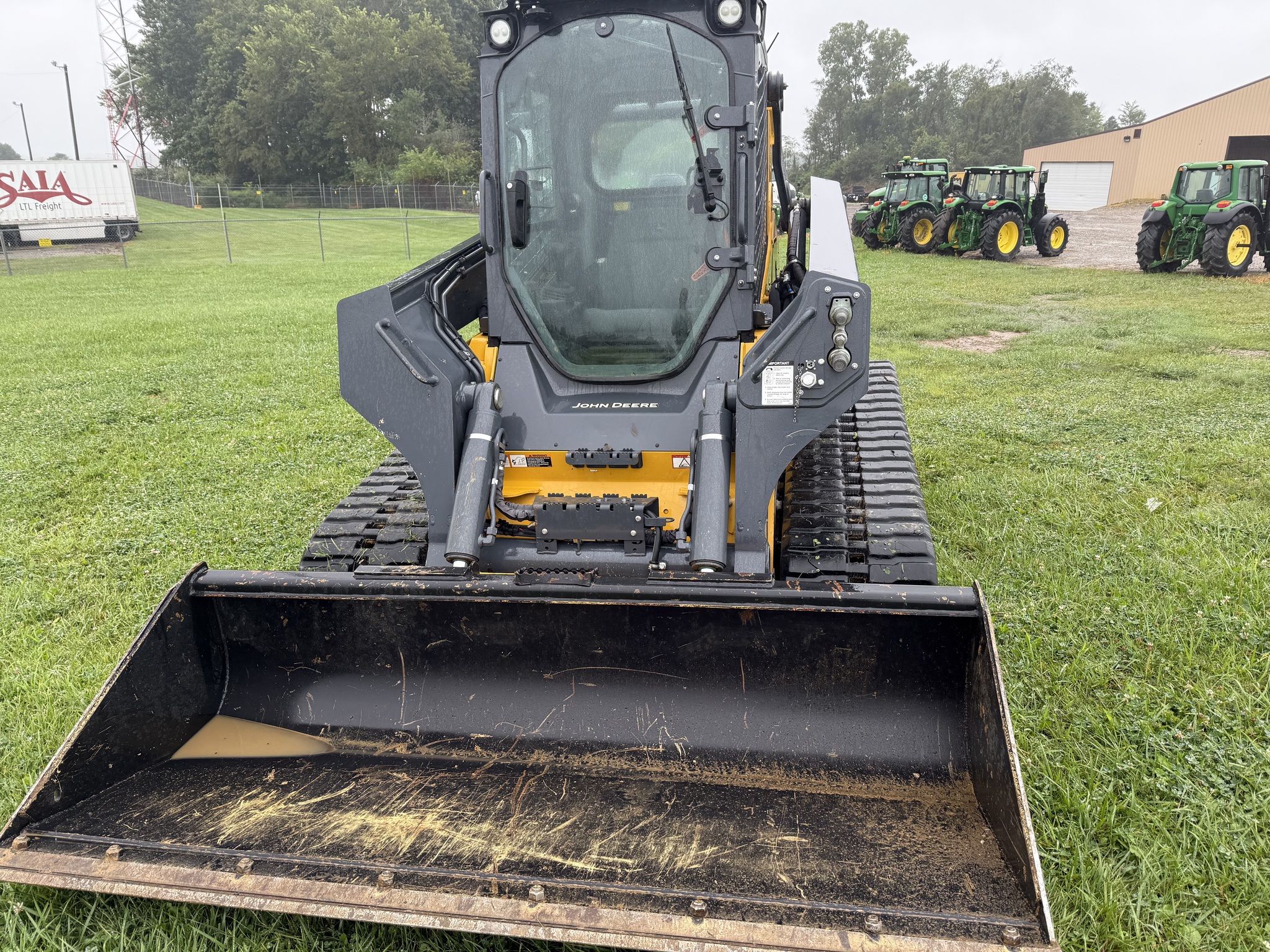 2022 John Deere 333G Image 4