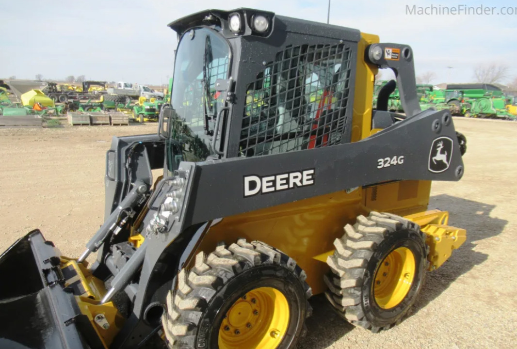 2026 John Deere 324G Image 5