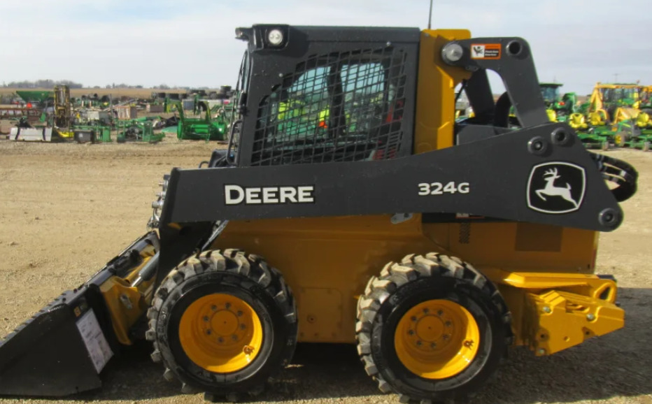 2026 John Deere 324G Image 7