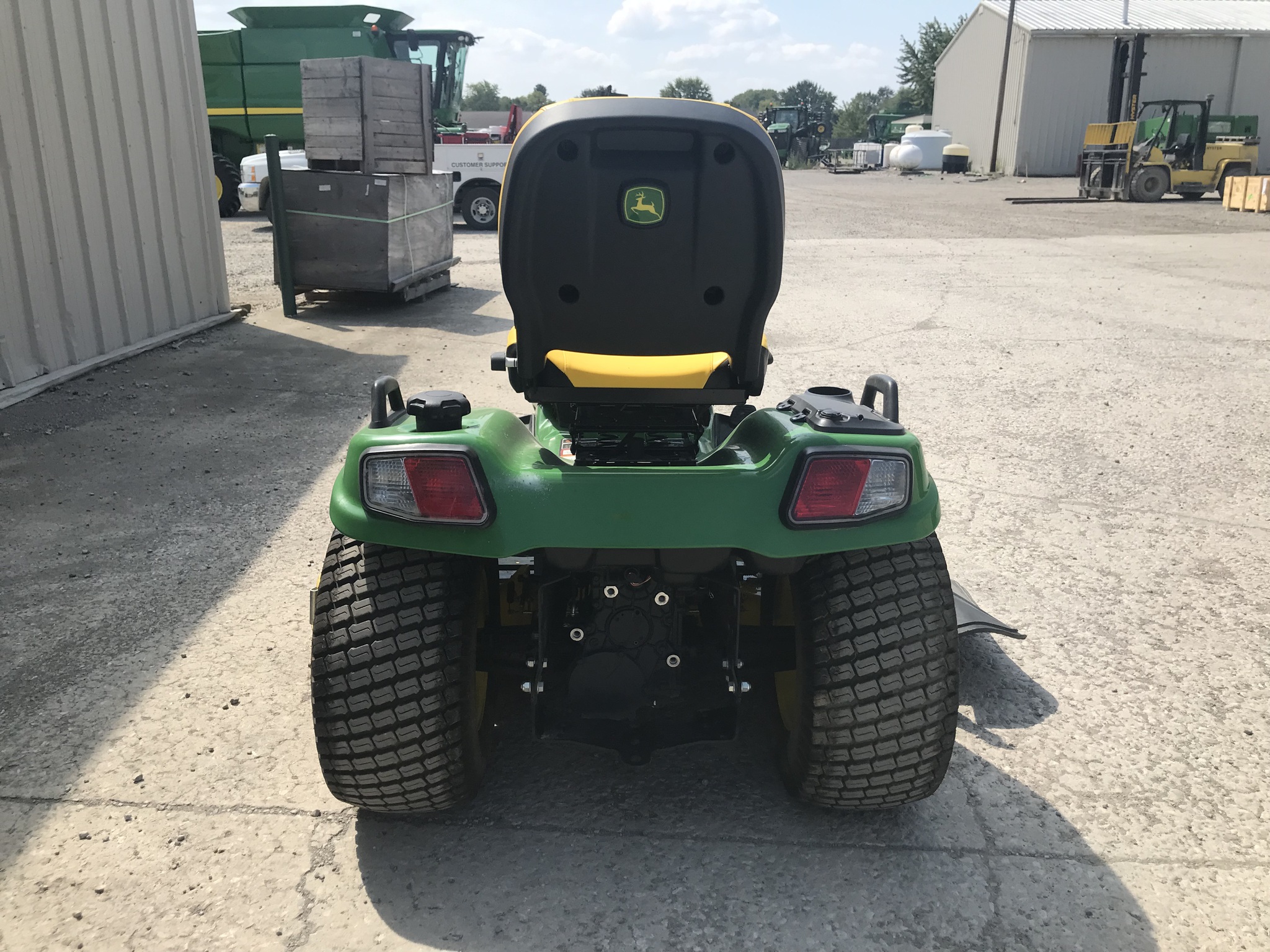 2022 John Deere X730 Image 2