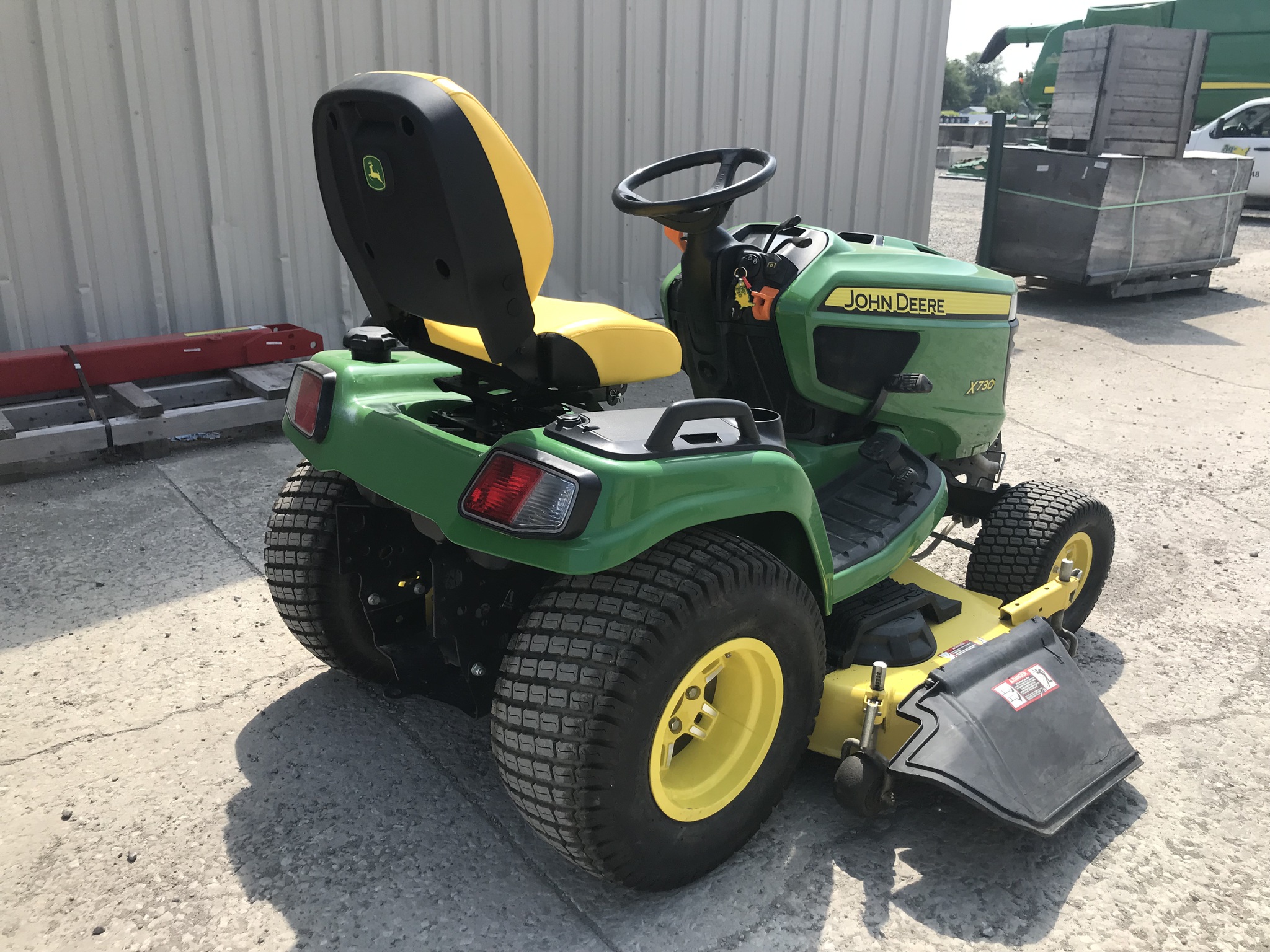 2022 John Deere X730 Image 3