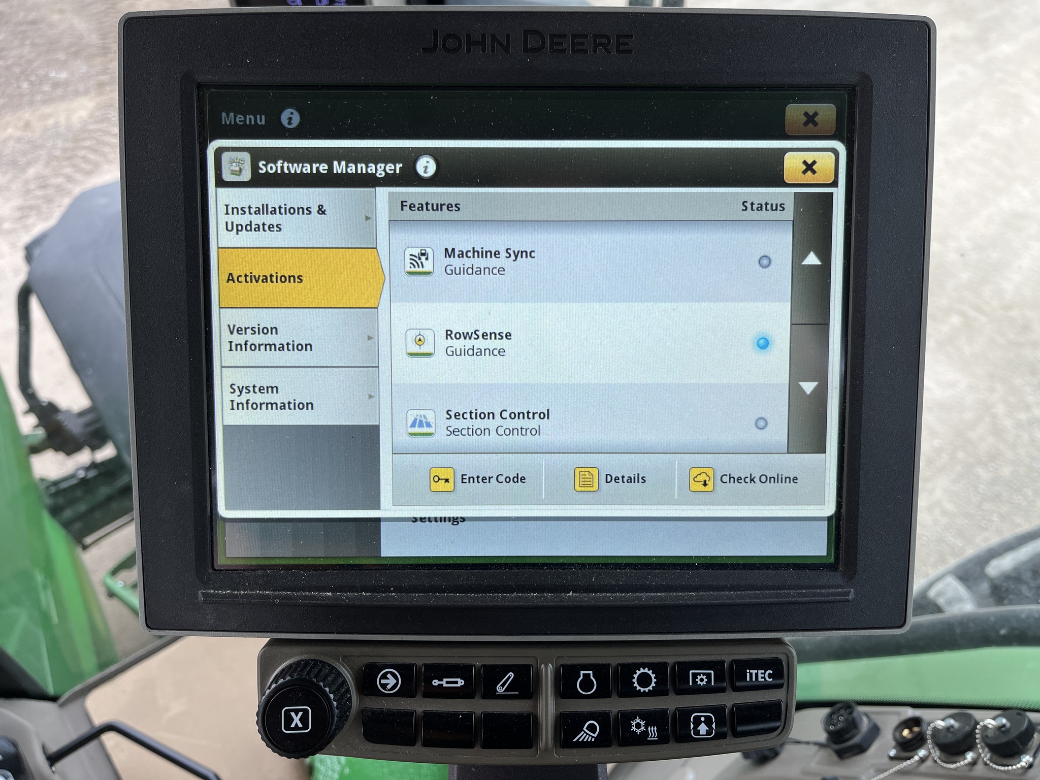 2022 John Deere 7R 210 Row Crop Tractors