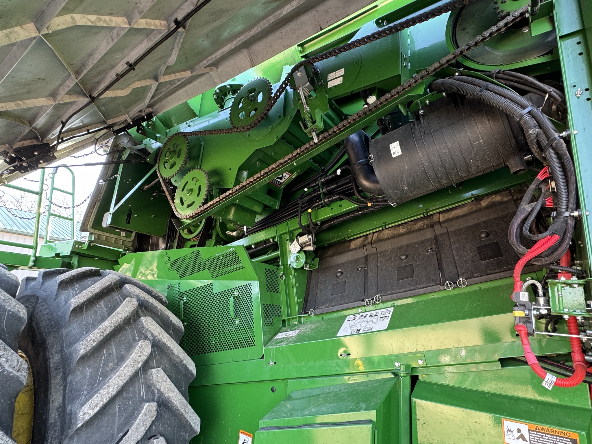  2023 John Deere S780 at Heritage Tractor in Pontiac, IL