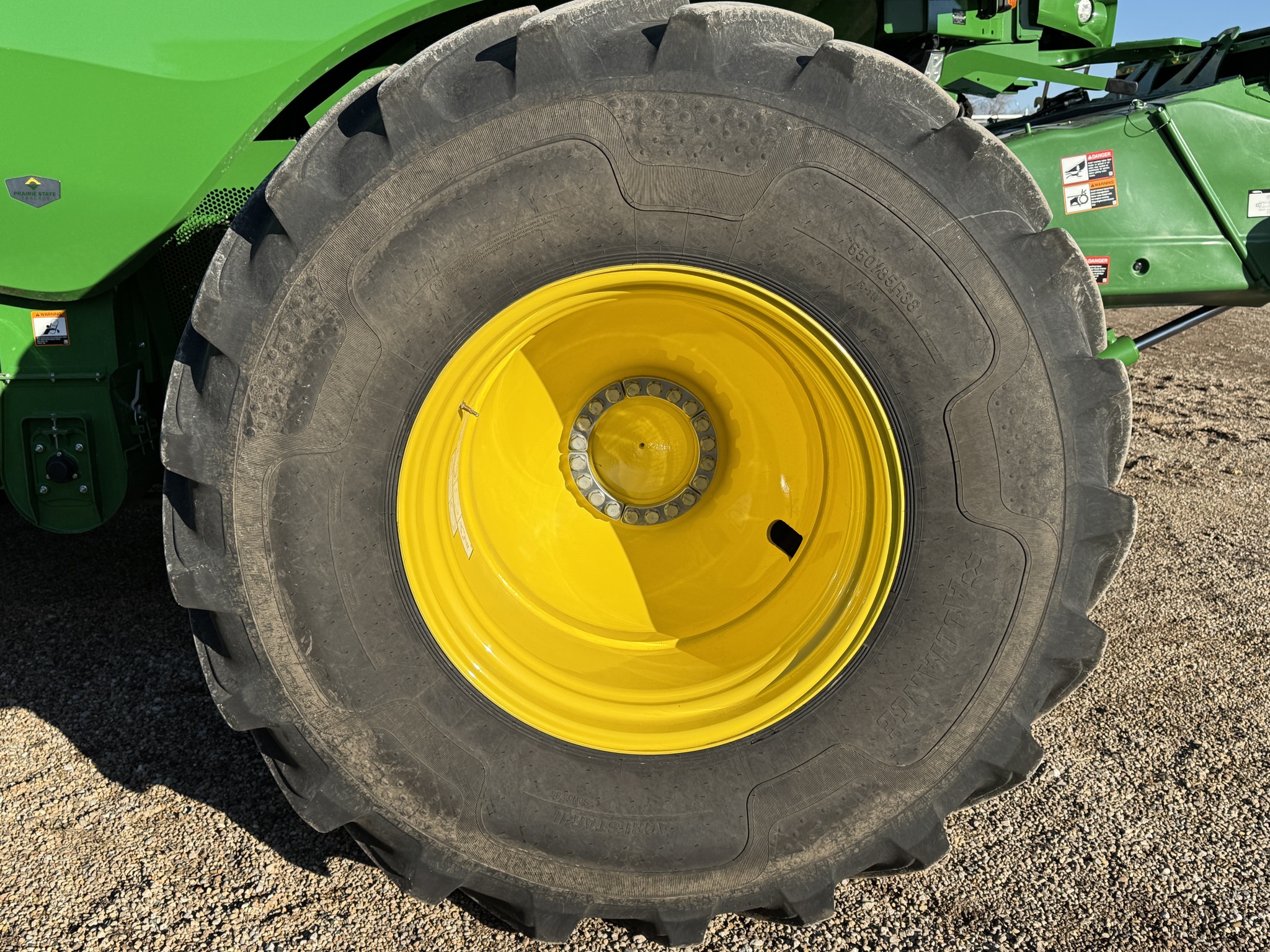  2023 John Deere S780 at Heritage Tractor in Pontiac, IL