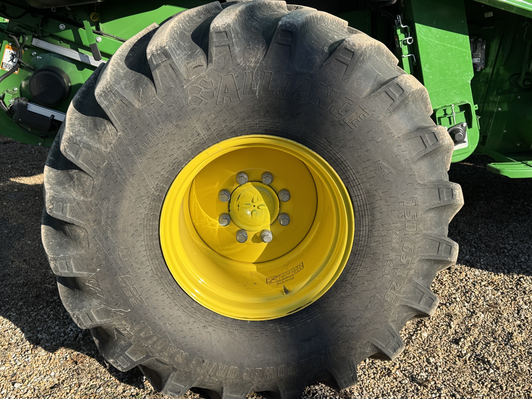  2023 John Deere S780 at Heritage Tractor in Pontiac, IL