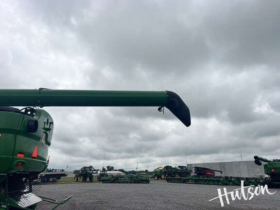 Photo of 2022 John Deere S780