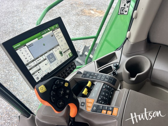 Photo of 2022 John Deere S780