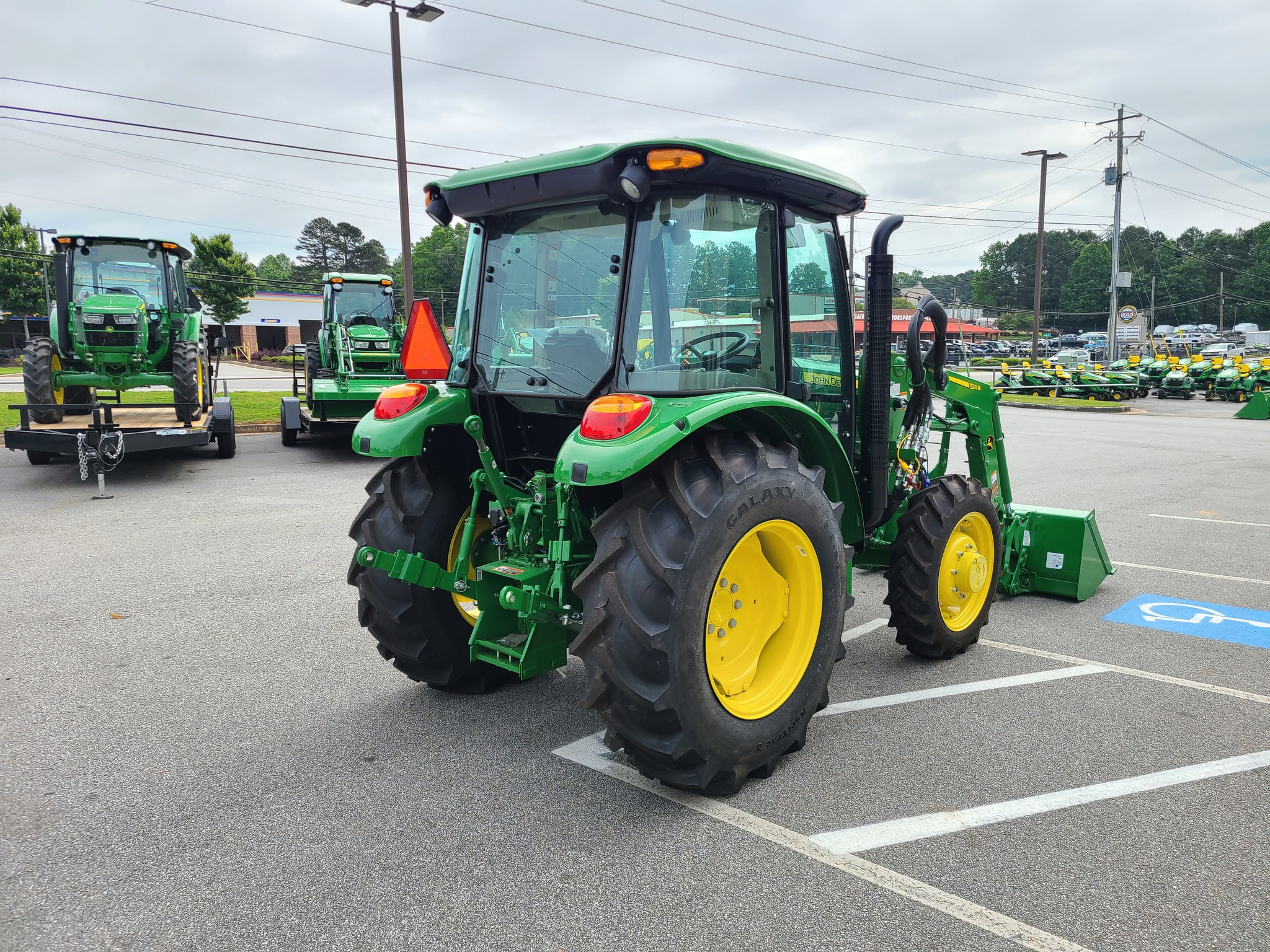 2024 John Deere 5075E Image 6