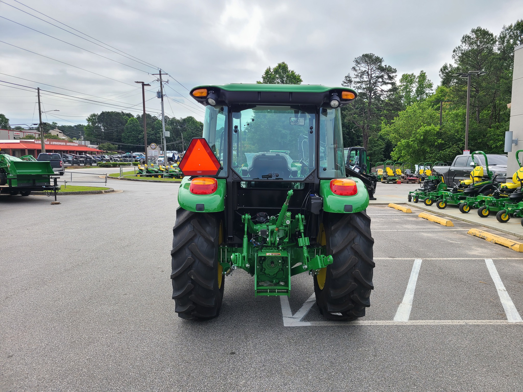 2024 John Deere 5075E Image 5
