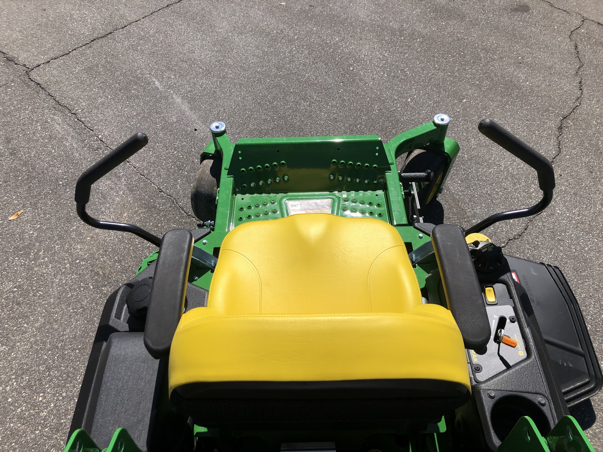 2025 John Deere Z720E Image 5