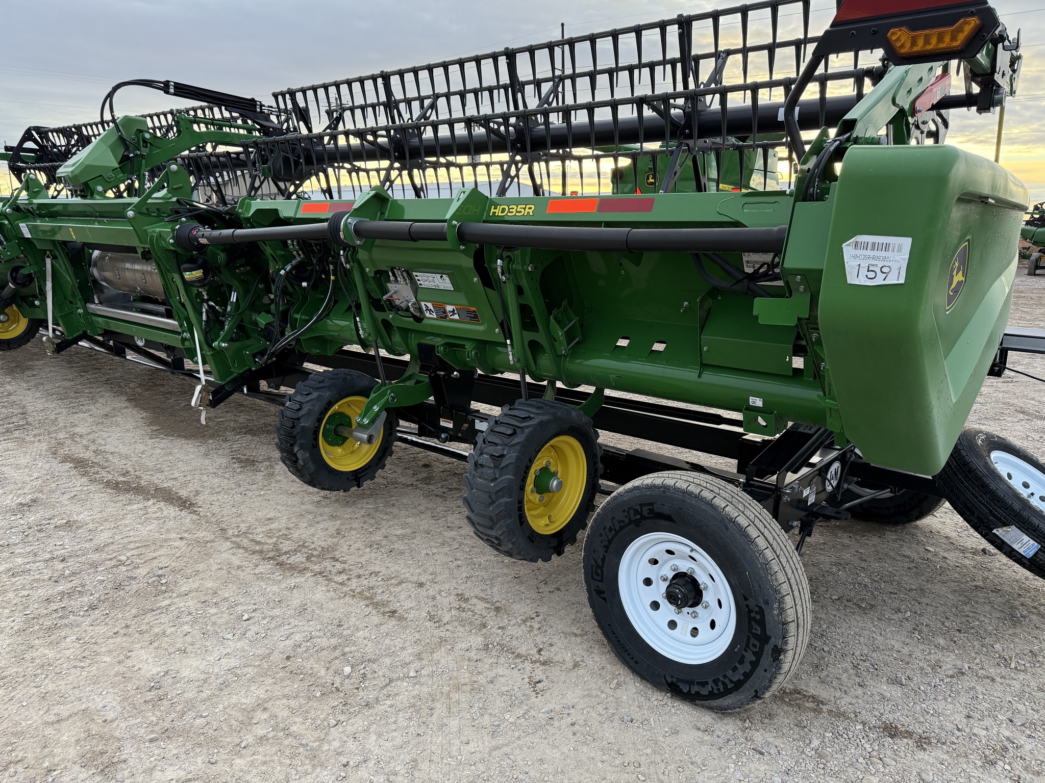 2024 John Deere HD35R Image 20