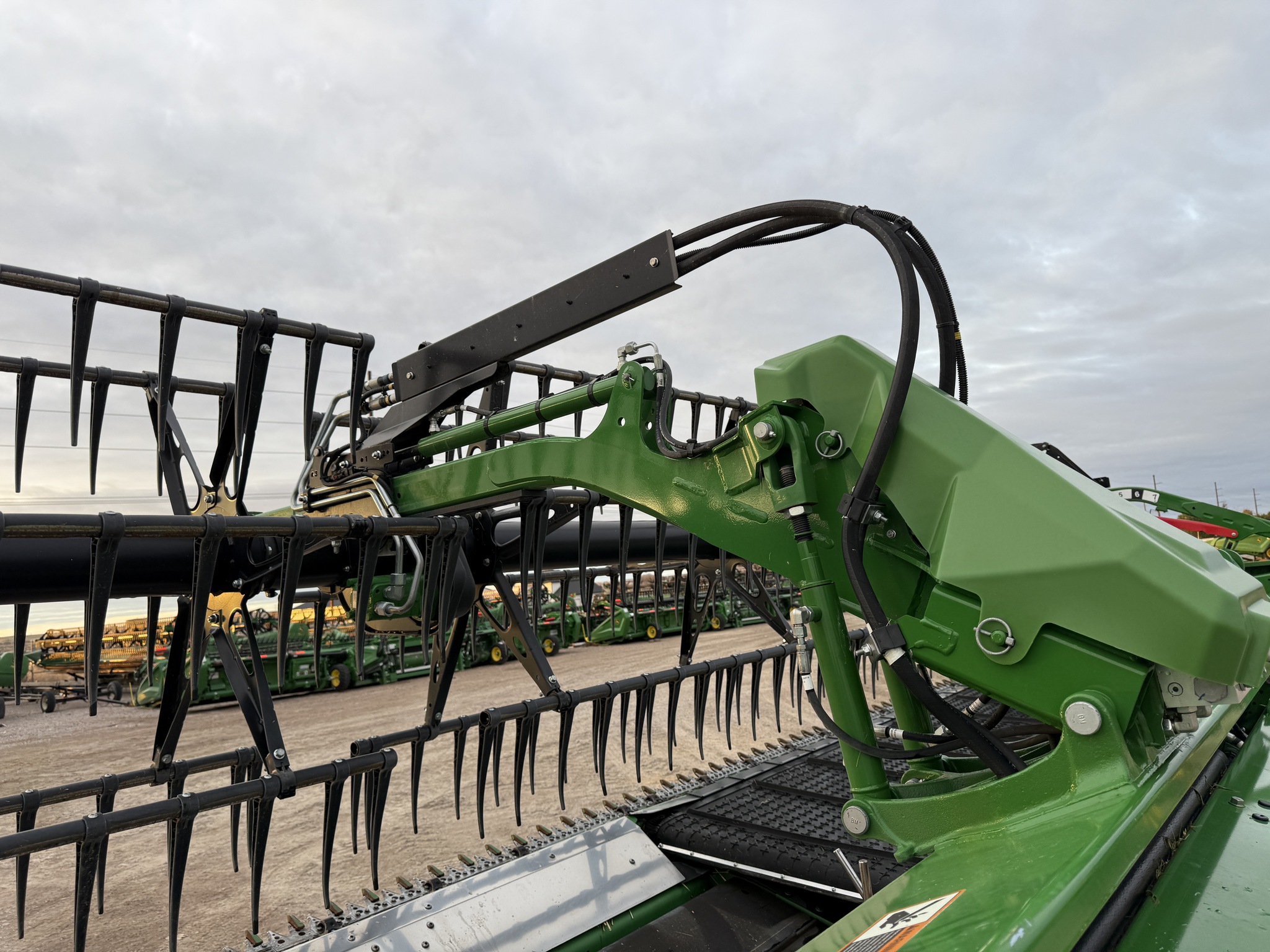 2024 John Deere HD35R Image 18