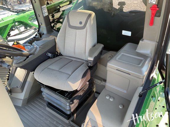 Photo of 2025 John Deere 412R