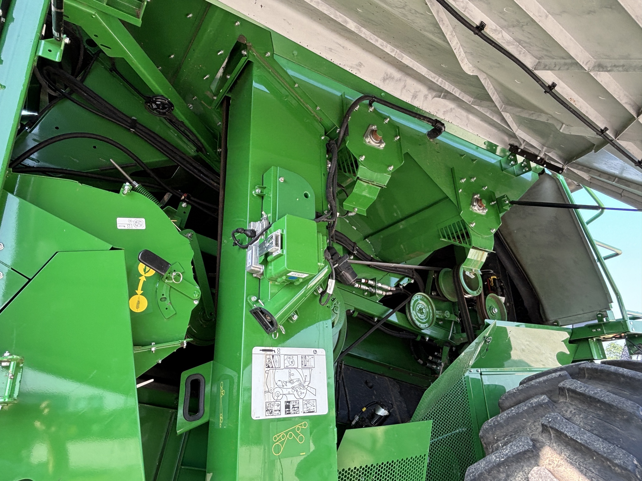 Used 2021 John Deere S780 Combines at Koenig Equipment in Greensburg, IN - PhotoXL32