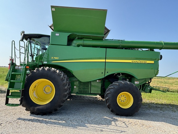 Used 2021 John Deere S780 Combines at Koenig Equipment in Greensburg, IN - Photo3