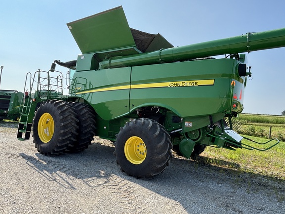 Used 2021 John Deere S780 Combines at Koenig Equipment in Greensburg, IN - Photo2