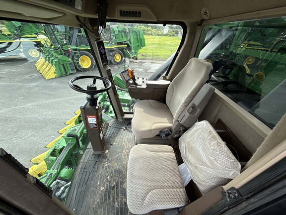 2019 John Deere CP690