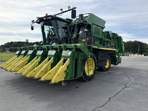 2019 John Deere CP690