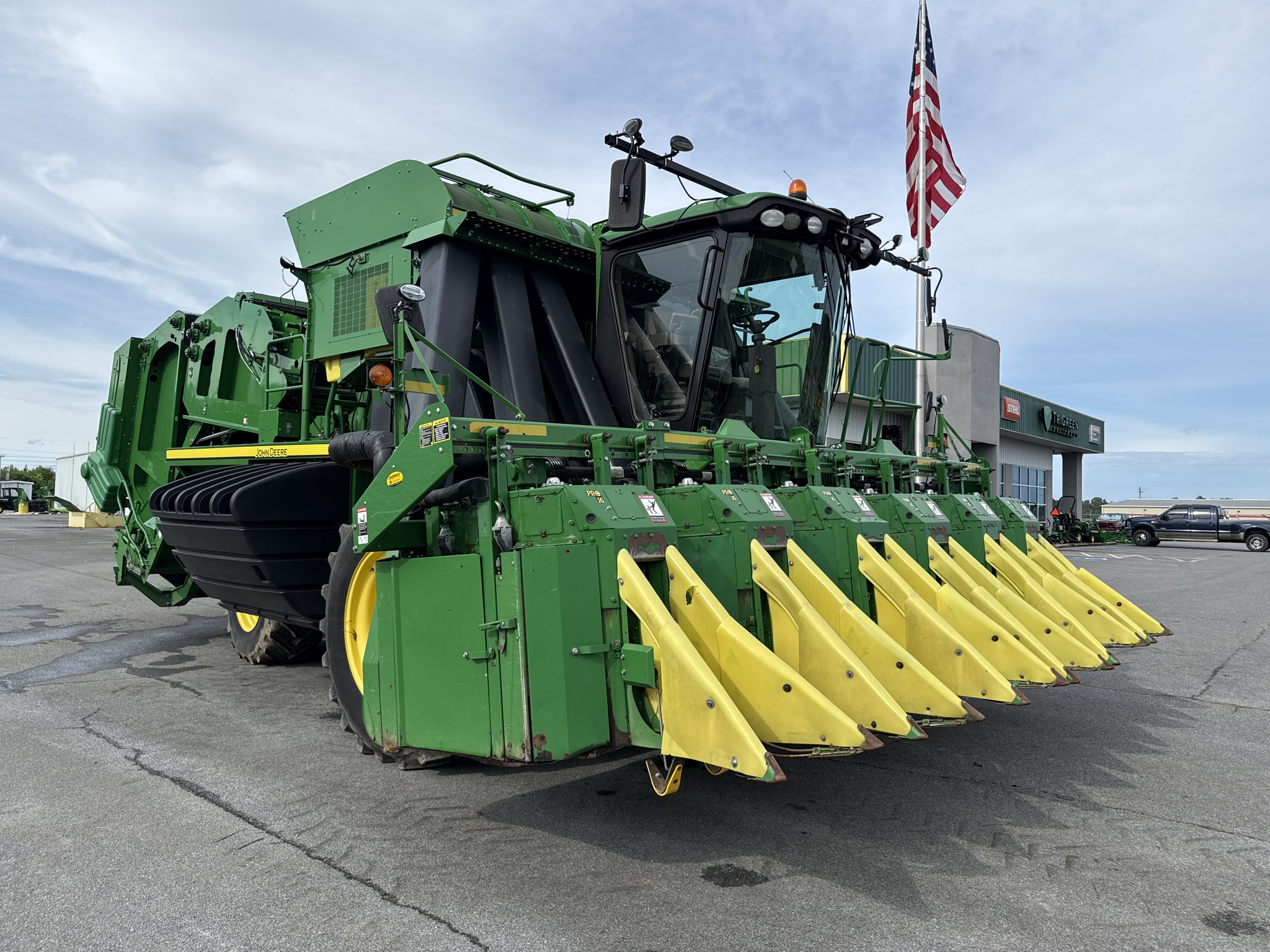 2019 John Deere CP690