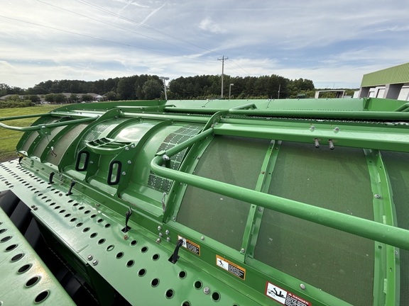 2019 John Deere CP690