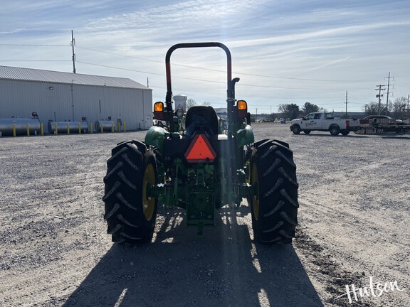 Photo of 2024 John Deere 5067E