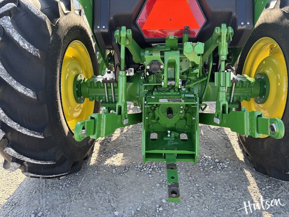 Photo of 2024 John Deere 5067E