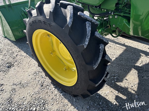 Photo of 2024 John Deere 5067E
