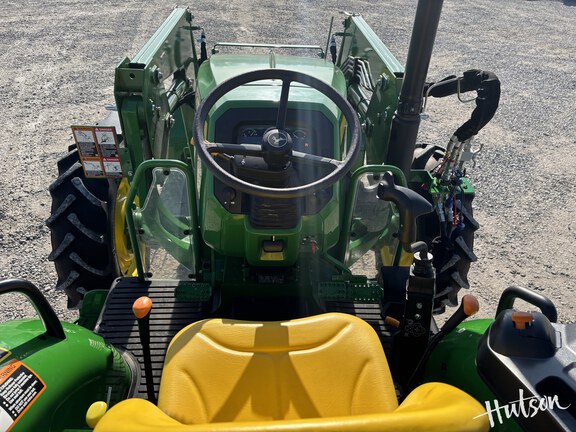 Photo of 2024 John Deere 5067E