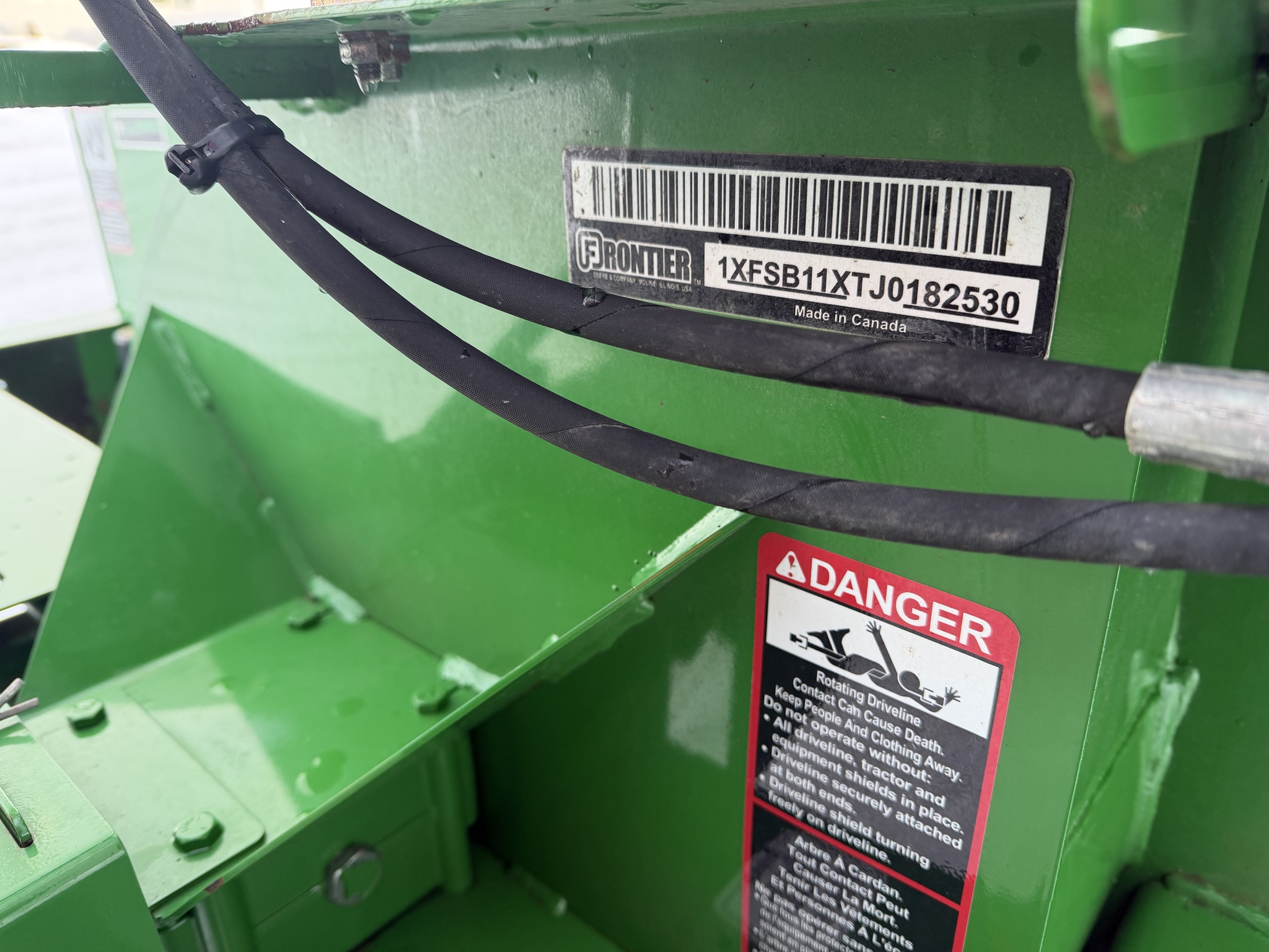 2019 John Deere 2025R Image 22