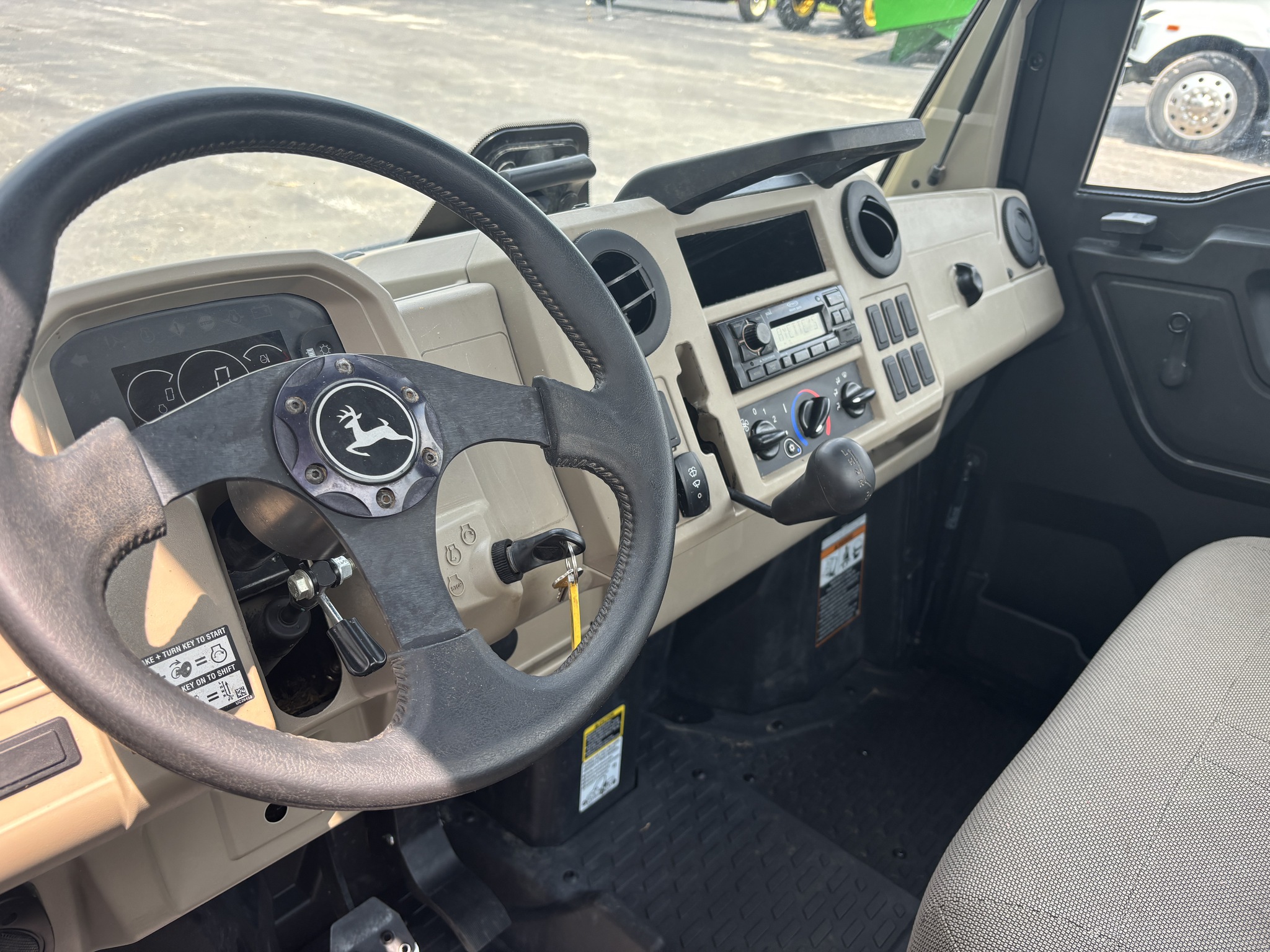 2022 John Deere XUV 835R Image 7