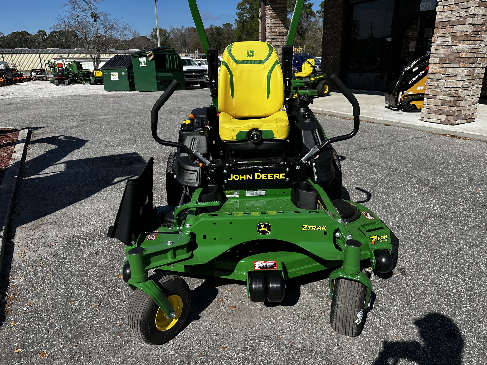 2025 John Deere Z930M Image 2