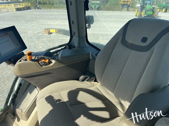 Photo of 2024 John Deere 8R 340