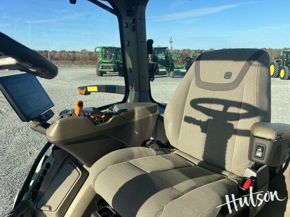 Photo of 2024 John Deere 8R 340