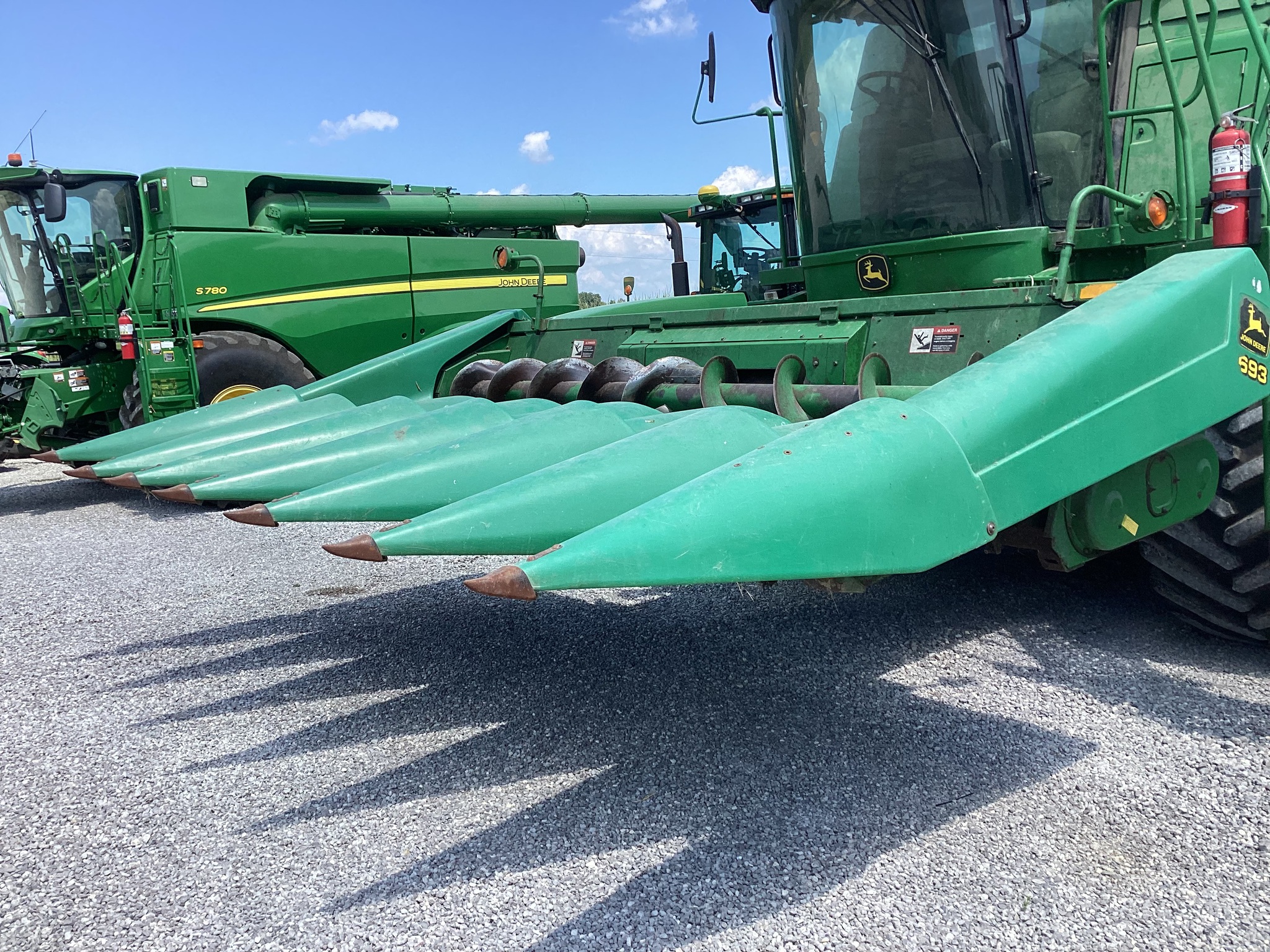 1996 John Deere 693 Image 3